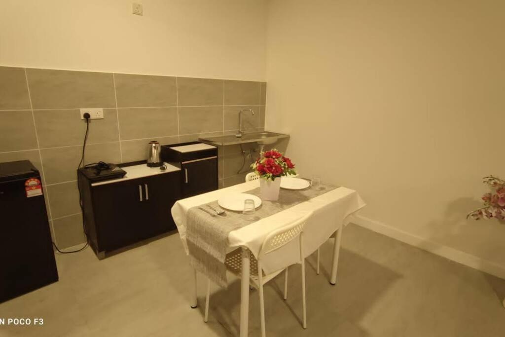 Apartment Bs228-klia -self Check-in-wifi-netflix-parking-pool, 5092 Sepang