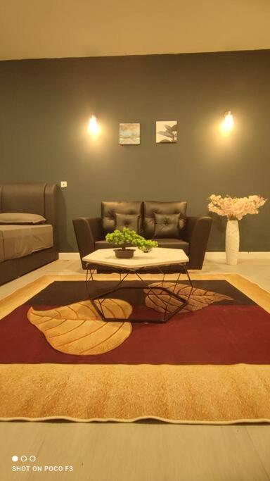 Bs228-klia -self Check-in-wifi-netflix-parking-pool, 5092 Sepang